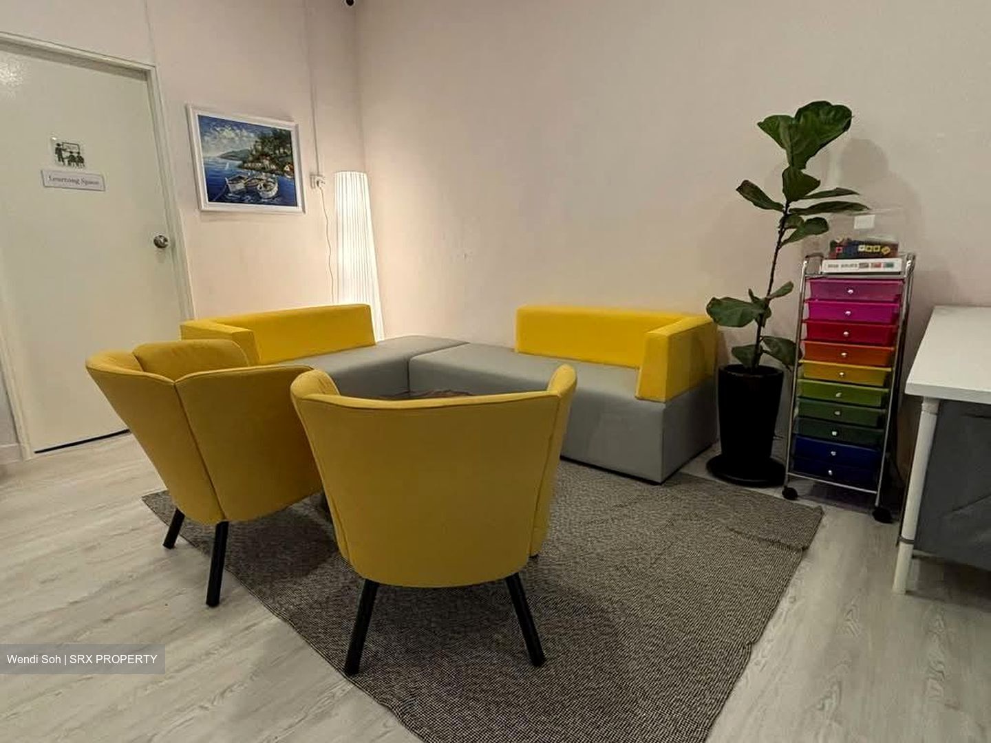 Goldhill Shopping Centre (D11), Office #602998811